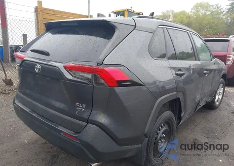 2020 Toyota Rav4 Xle z USA, uszkodzony, nr VIN 2T3P1RFV5LC111826